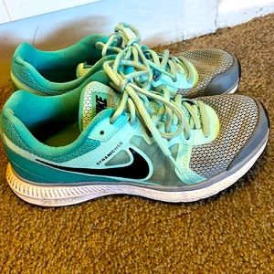 Women shoes for running or walking .Like new. Nike are size 8,Reebok 71/2.